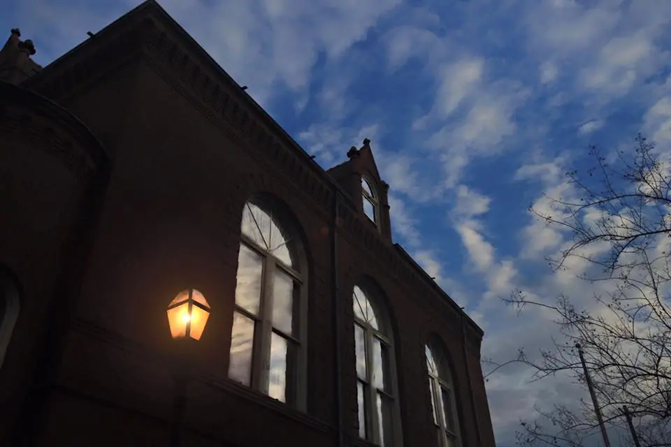 Photograph from the Facebook post “Another of the old Natchitoches Parish Courthouse.”