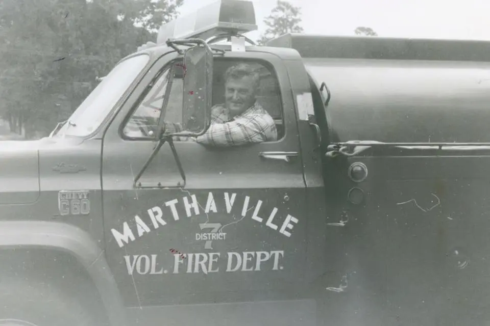 Photograph from the Facebook post “From 1984.”