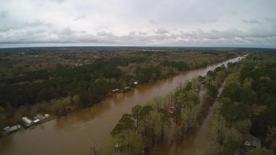 Photograph from the Facebook post “Photos taken yesterday on the Sabine River in Logansport, Louisiana.”