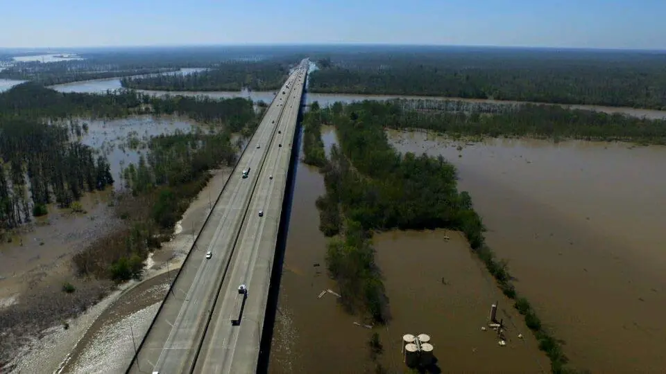 Photograph from the Facebook post “Interstate 10 between Lake Charles and Orange, Texas is still open but water is rising…”