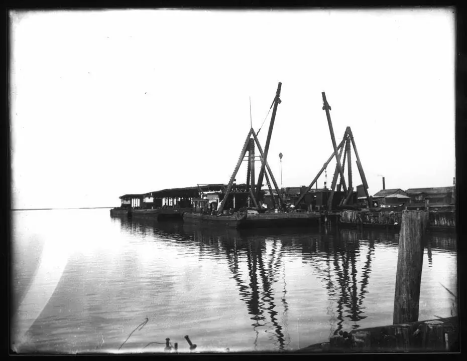 Photograph from the Facebook post “From 1919, this is a slip on Sabine Pass.”