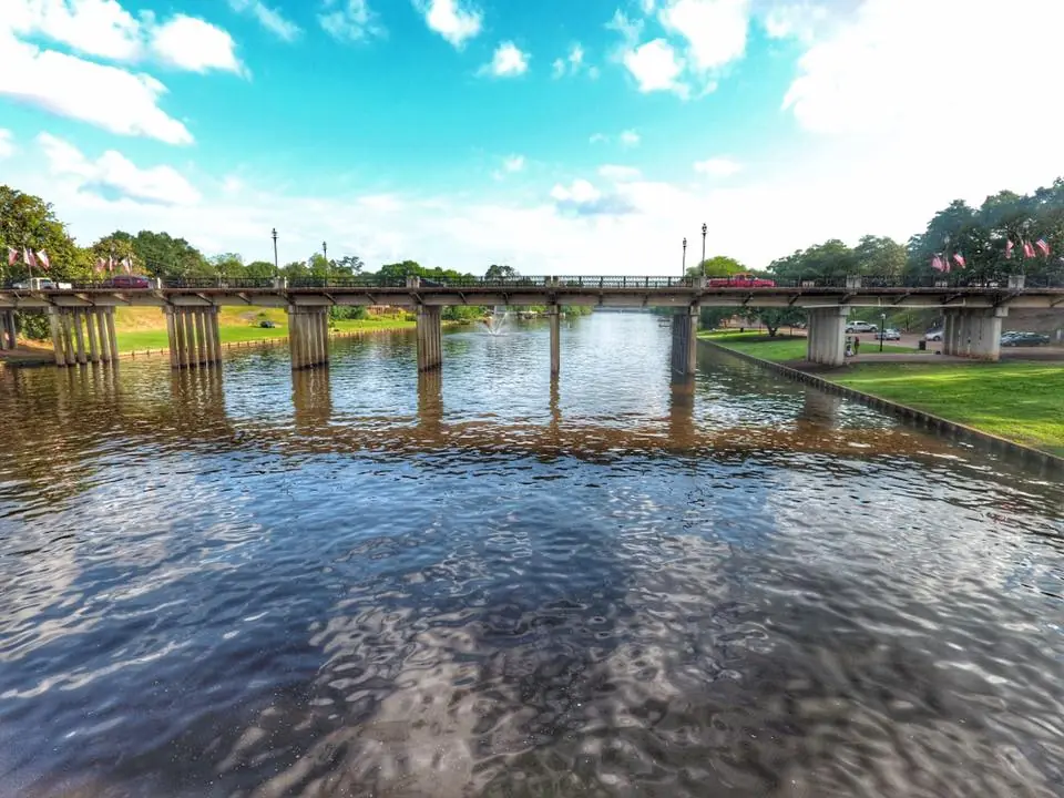 Photograph from the Facebook post “Cane River Lake in Natchitoches, Louisiana.”