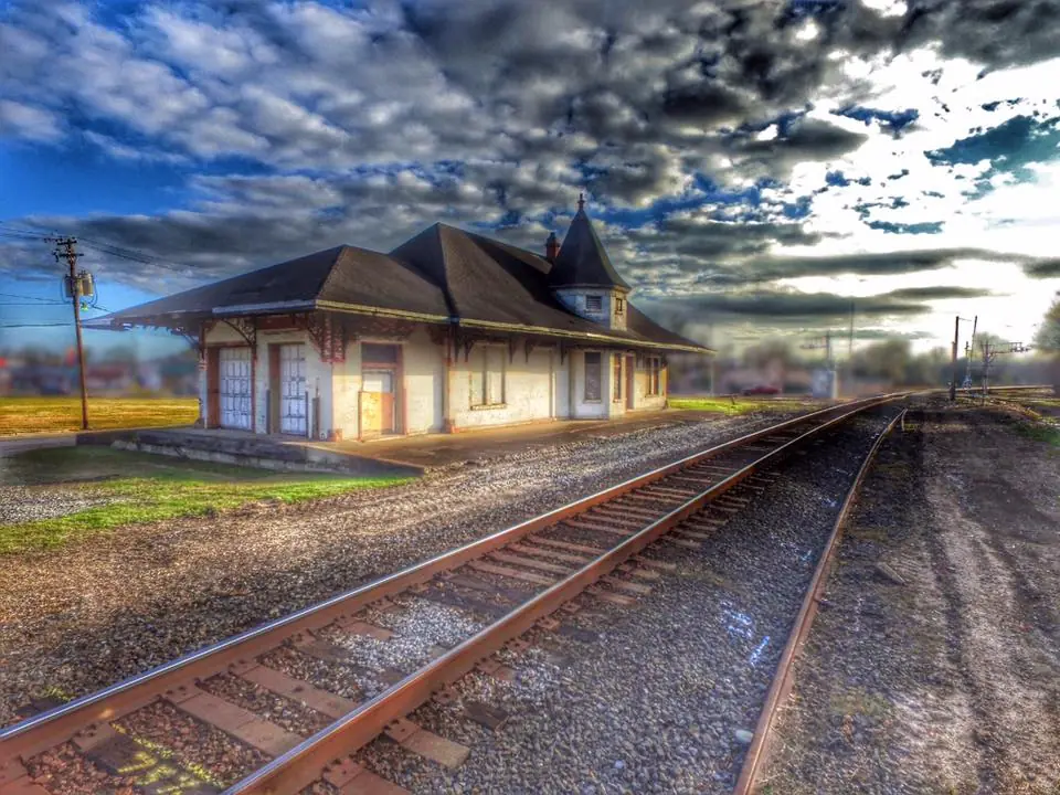 Photograph from the Facebook post “Historic railroad depot in Orange, Texas.”
