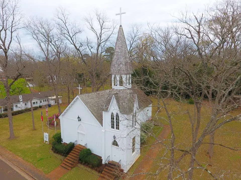 Photograph from the Facebook post “Episcopal Church in San Augustine, Texas.”