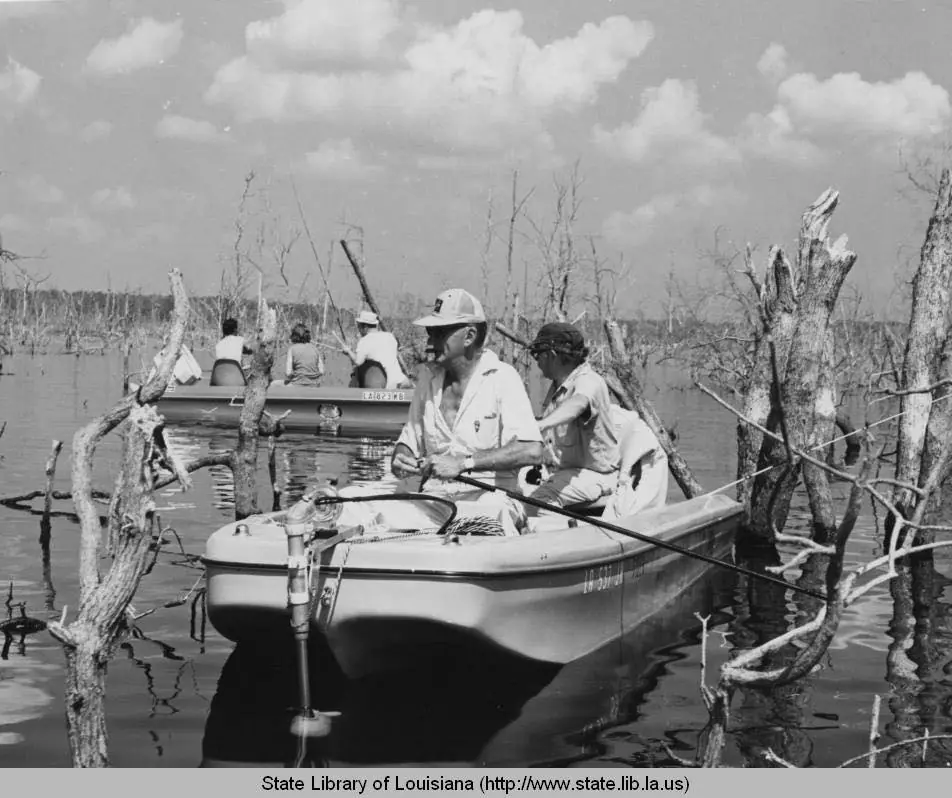 Photograph from the Facebook post “1970s, fishing on Toledo Bend Lake!”