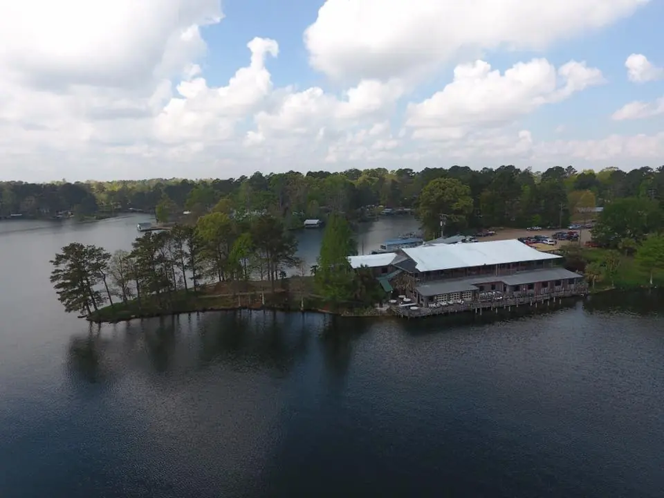 Photograph from the Facebook post “Tunk's Cypress Inn Restaurant, on Kincaid Lake west of Alexandria, Louisiana (on La.”