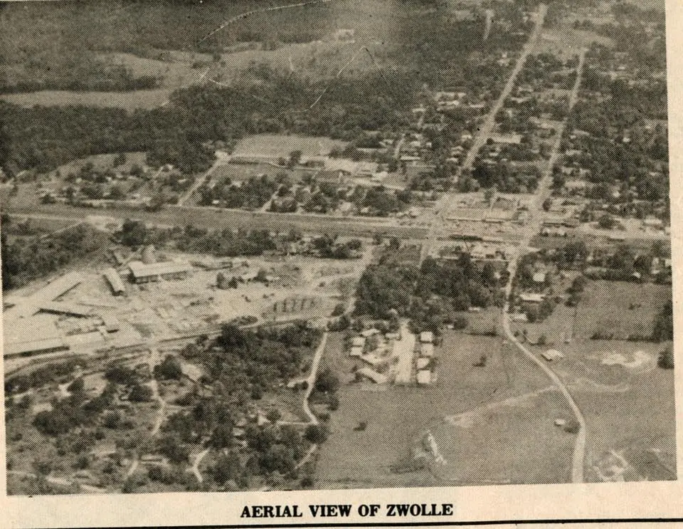Photograph from the Facebook post “Aerial view of Zwolle, Louisiana in 1972.”
