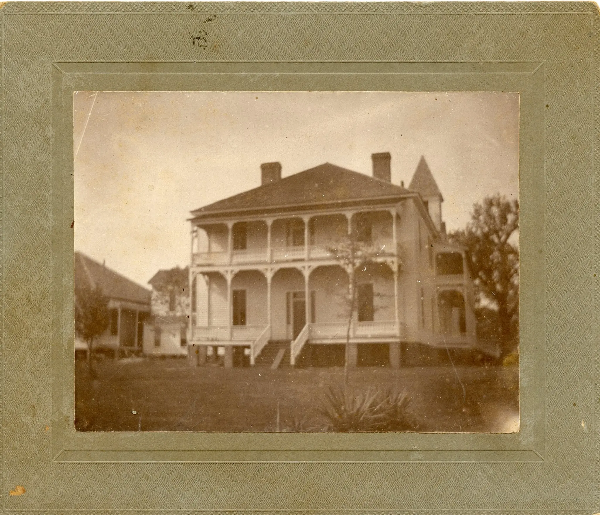 Photograph from the Facebook post “1920s, Many High School in Sabine Parish, Louisiana”