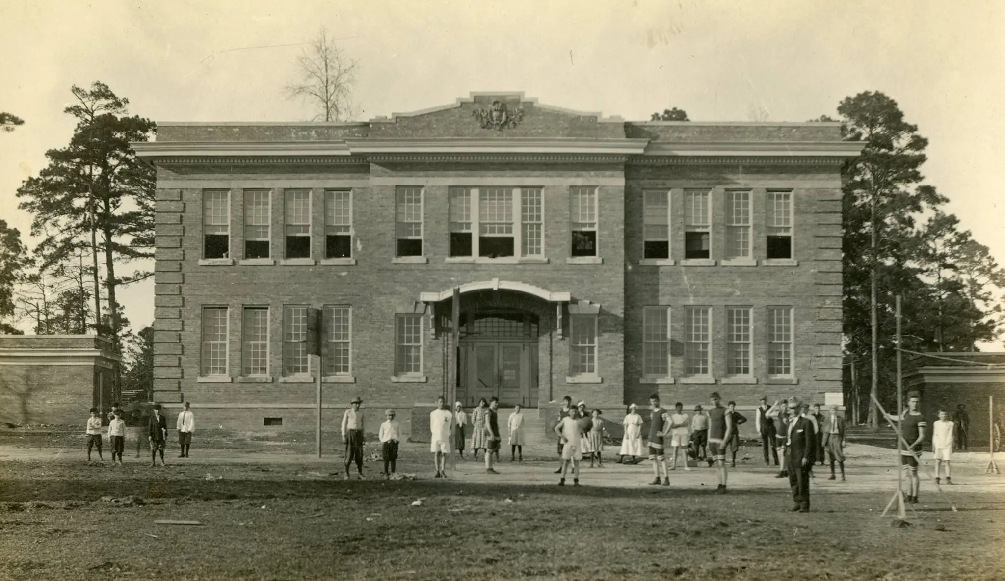 Photograph from the Facebook post “Zwolle School, Zwolle, Louisiana (Sabine Parish)”