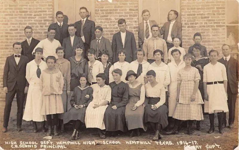 Photograph from the Facebook post “Hemphill High School, Hemphill, Texas (Sabine County), 1916-17.”