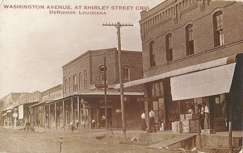 Photograph from the Facebook post “Downtown DeRidder, Louisiana, early 1900s.”
