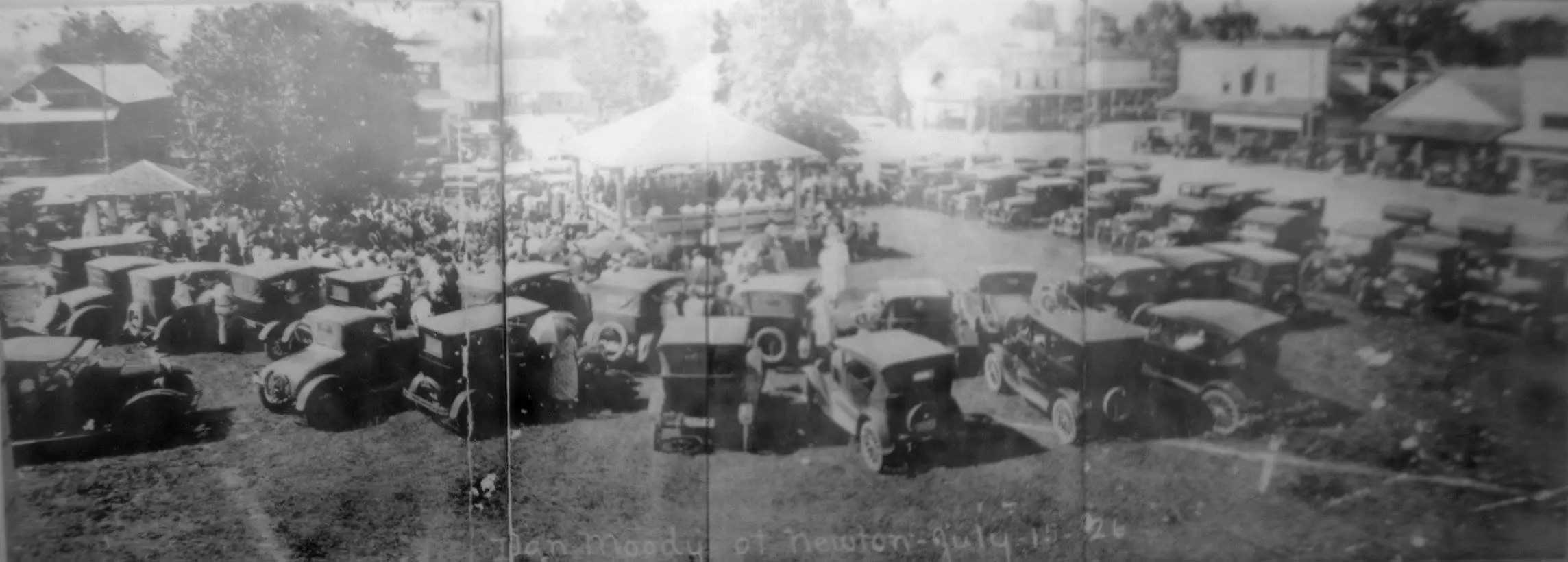Photograph from the Facebook post “Newton, Texas in 1926”