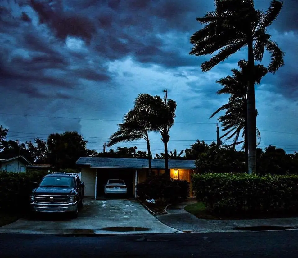 Photograph from the Facebook post “Taken a couple hours ago in Pompano Beach, Florida by our friend and former SatCom…”