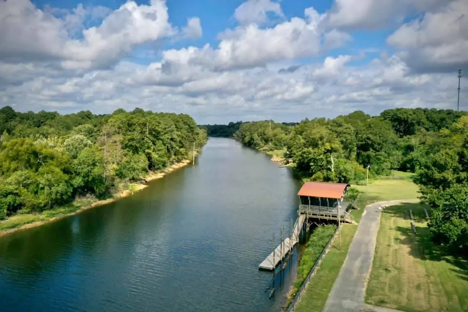 Photograph from the Facebook post “Sabine River, Logansport, La (DeSoto Parish).”