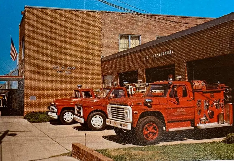 Photograph from the Facebook post “From 1970s brochure for Many, La (Sabine Parish).”