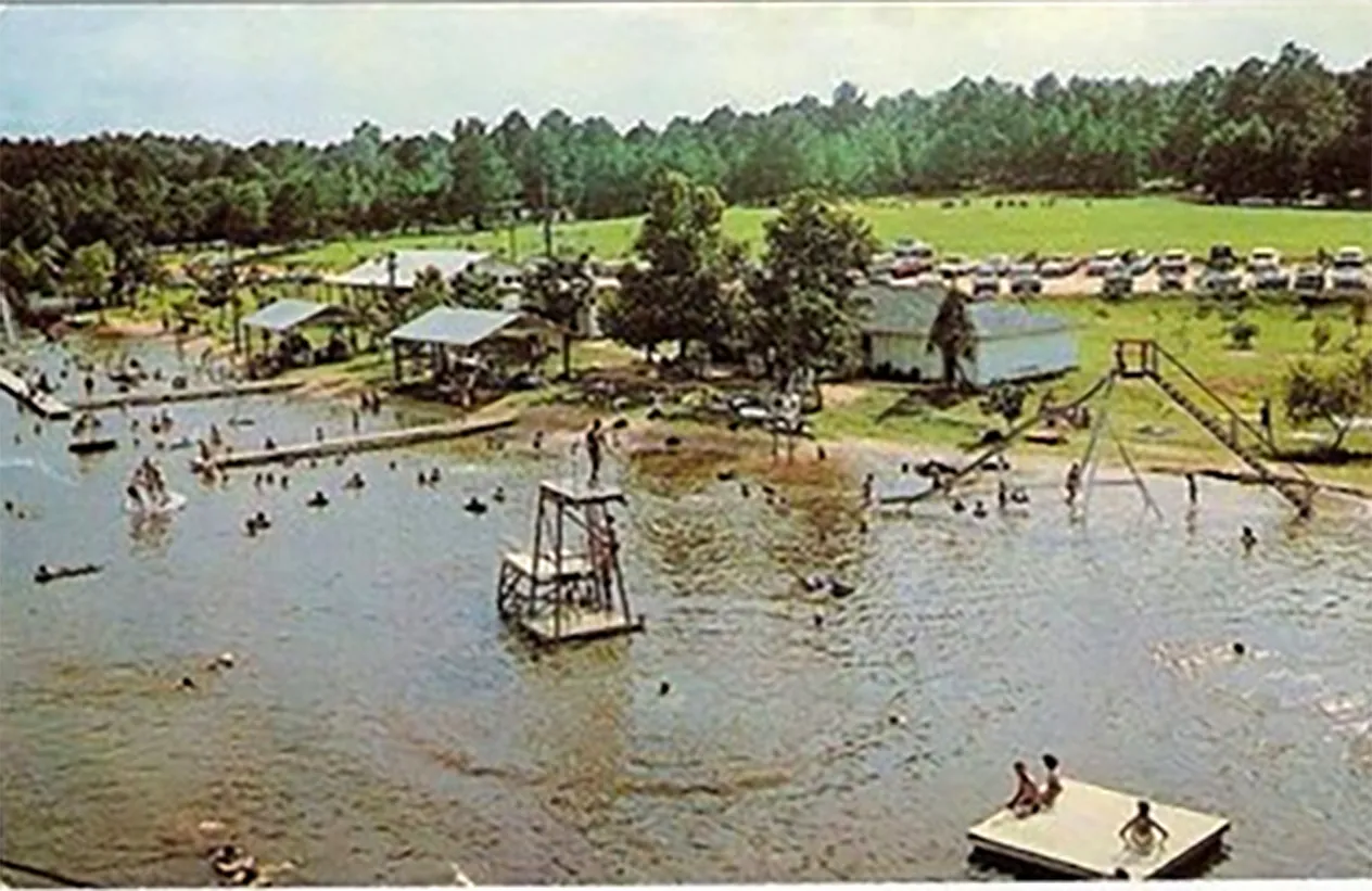 Crystal Lake, in Joaquin, Texas