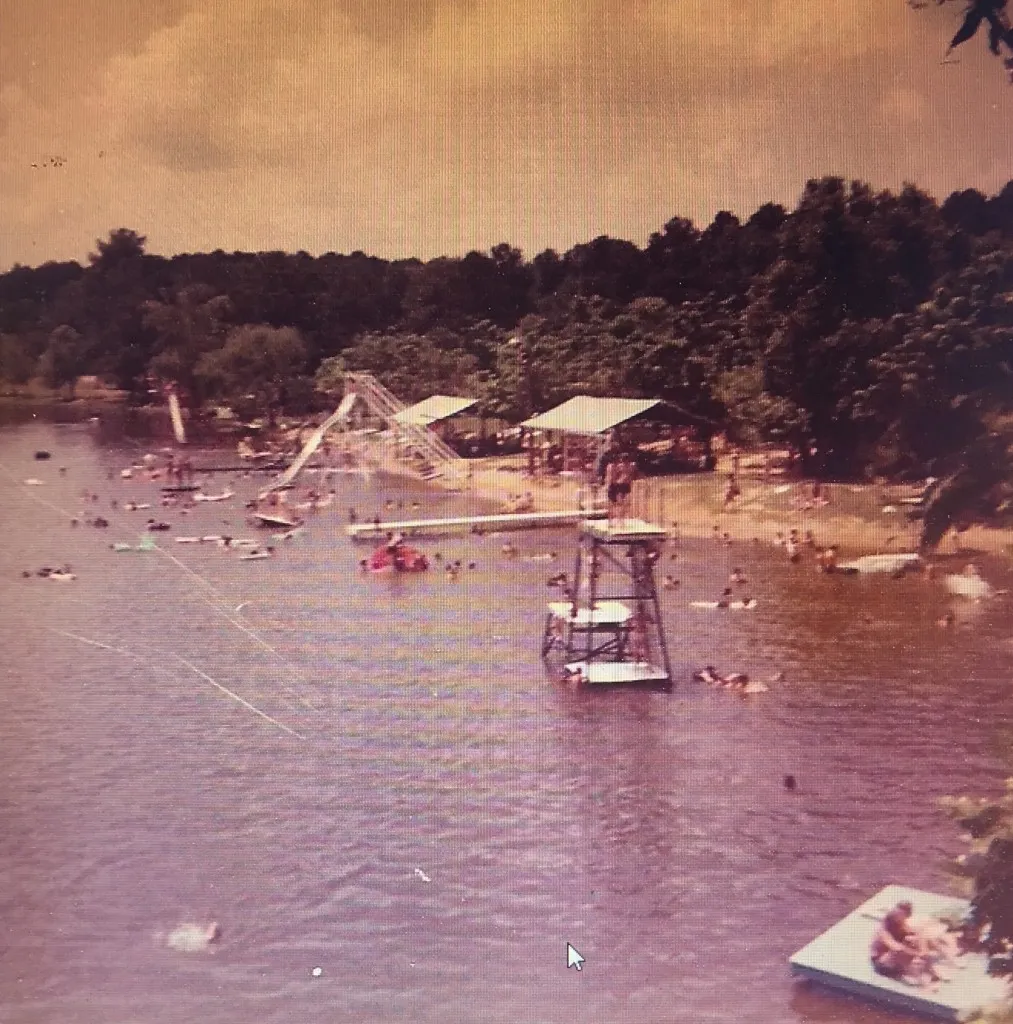 Photo from www.crystallaketexas.com