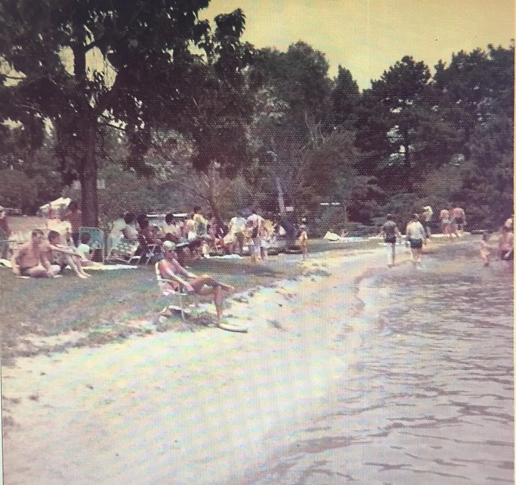 Photo from www.crystallaketexas.com
