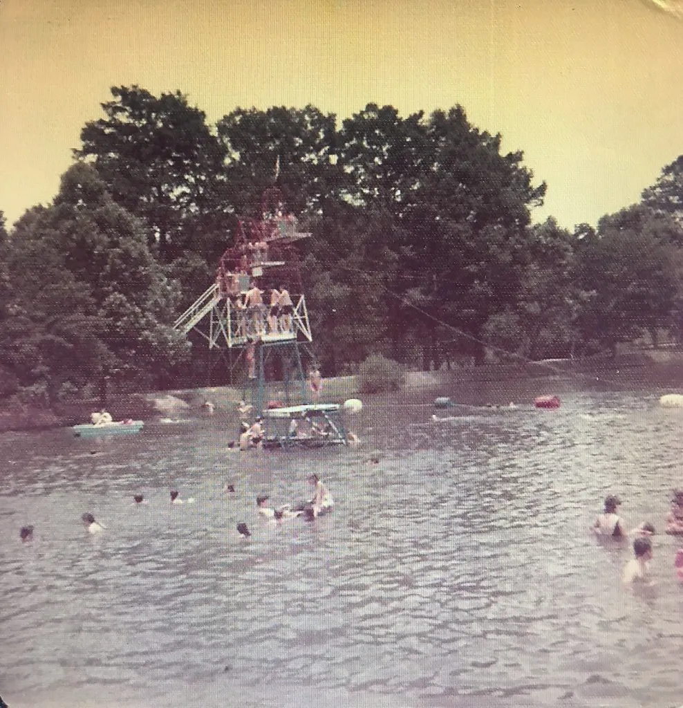 Photo from www.crystallaketexas.com