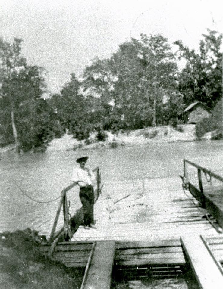 Ferry from the photo collection of D. T. Kent of Kirbyville.  This one may be on the Neches River, however.  Not sure.  